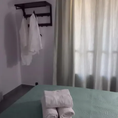 Hermes * Kavos